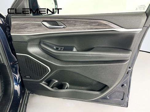 Used 2022 Jeep Grand Cherokee Limited 4xe image 37