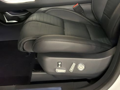 New 2026 Lincoln Nautilus Reserve AWD/4WD image 16