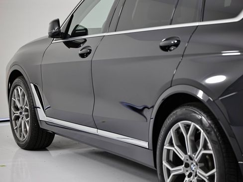 Used 2023 BMW X7 xDrive40i w/ Executive Package image 9