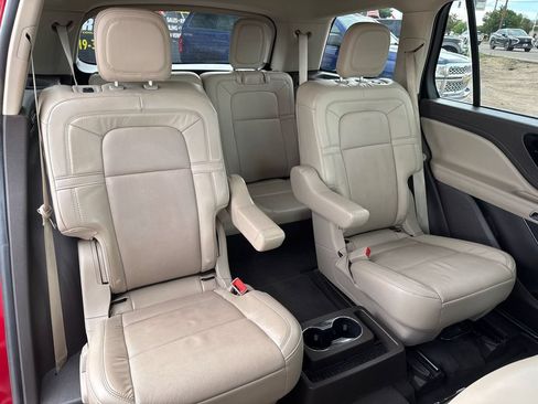 Used 2021 Lincoln Aviator Reserve w/ Equipment Group 201A AWD/4WD image 17