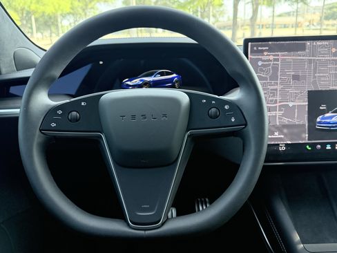 Used 2025 Tesla Model S AWD/4WD image 66