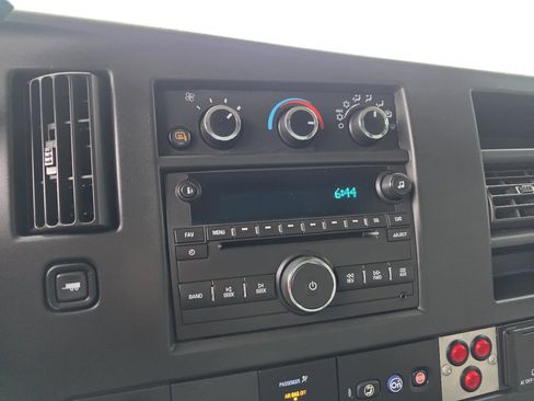 Used 2017 Chevrolet Express 2500 2500 Cargo image 5