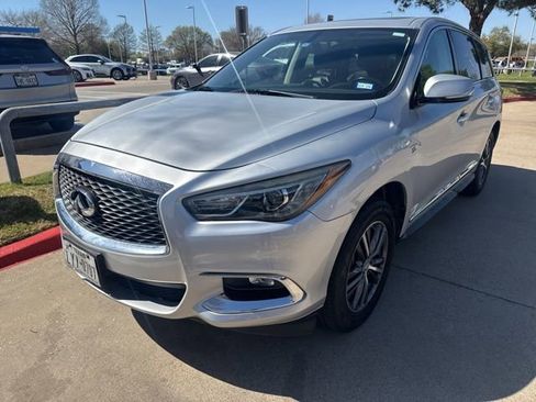 Used 2018 INFINITI QX60 FWD image 2