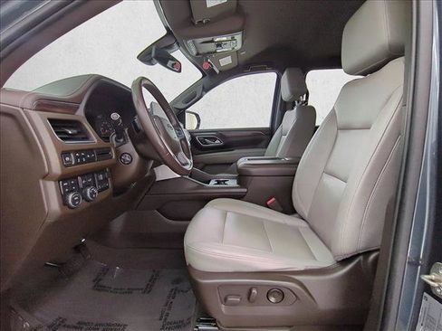 Used 2021 Chevrolet Suburban Z71 w/ Z71 Off-Road Package AWD/4WD image 16