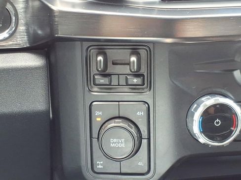 Certified 2025 Ford F250 Lariat w/ Lariat Ultimate Package image 25