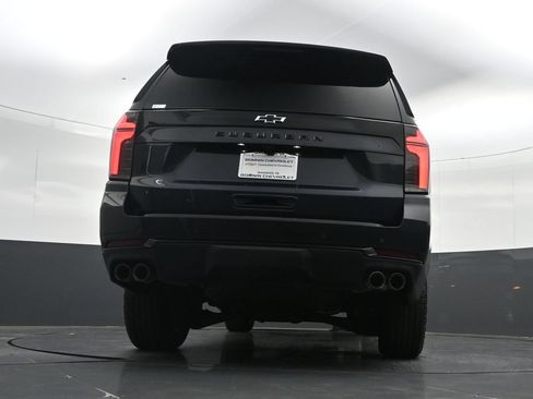 Used 2025 Chevrolet Suburban Z71 AWD/4WD image 33