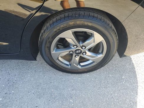 Used 2017 Hyundai Elantra Value Edition image 20