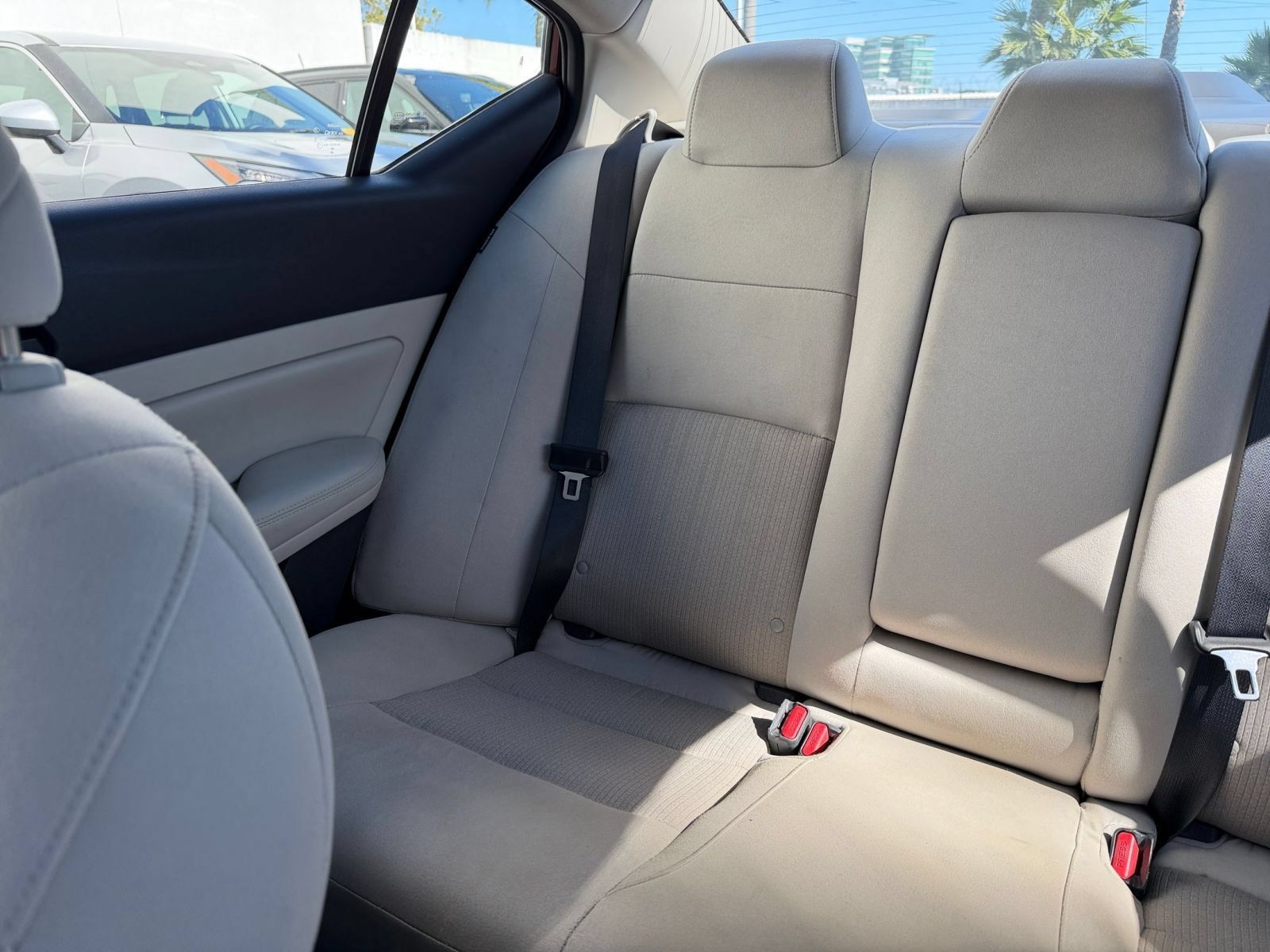 Used 2025 Nissan Altima 2.5 SV FWD image 38