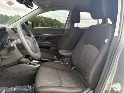 Used 2025 Mitsubishi Outlander Sport AWD image 11