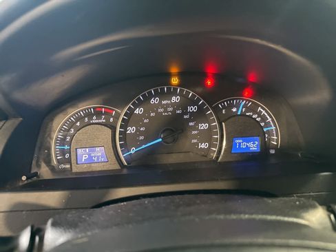 Used 2012 Toyota Camry LE image 17