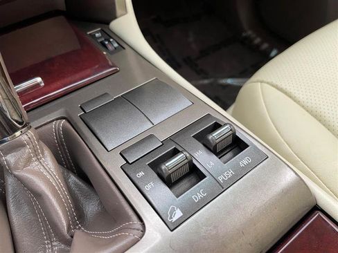 Used 2011 Lexus GX 460 image 43