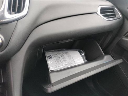 Used 2023 Chevrolet Equinox LT image 21