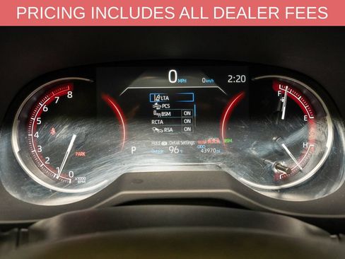 Used 2025 Toyota RAV4 XLE FWD image 16