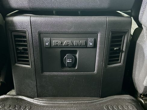 Used 2015 RAM 1500 Limited image 28