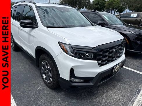 Certified 2024 Honda Passport TrailSport image 1