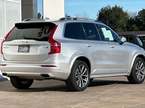 Used 2019 Volvo XC90 T6 Momentum w/ Advanced Package image 4