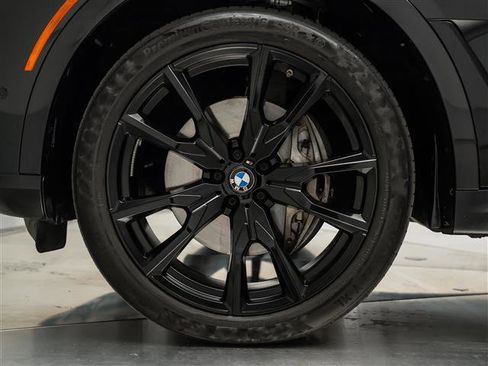 Used 2023 BMW X7 xDrive40i w/ Executive Package image 11