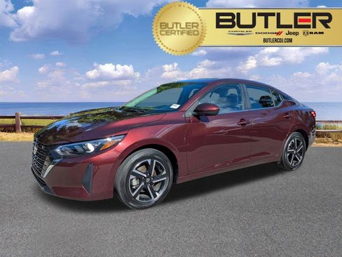 Used 2025 Nissan Sentra SV FWD image 1