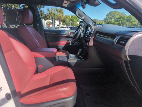 Used 2023 Lexus GX 460 Premium AWD/4WD image 34