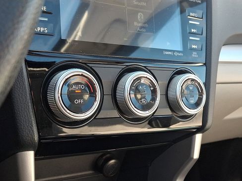 Used 2017 Subaru Forester 2.5i Premium w/ All-Weather Package image 16