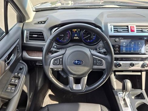 Used 2016 Subaru Outback 2.5i Limited AWD/4WD image 2