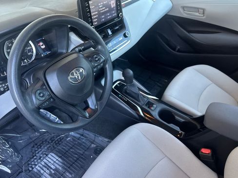 Used 2022 Toyota Corolla LE FWD image 11