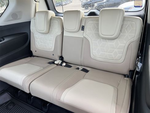 New 2026 Nissan Armada Platinum image 17