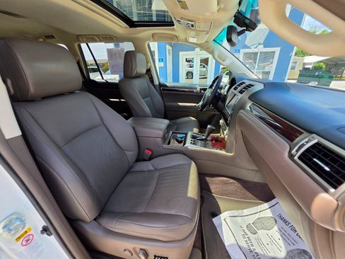 Used 2019 Lexus GX 460 Premium AWD/4WD image 26