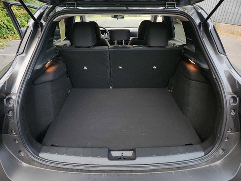 Certified 2025 Nissan Kicks SV w/ Charging Package image 27