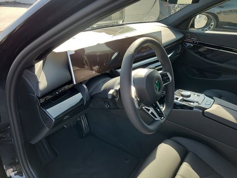 New 2026 BMW 530i w/ M Sport Package RWD image 17