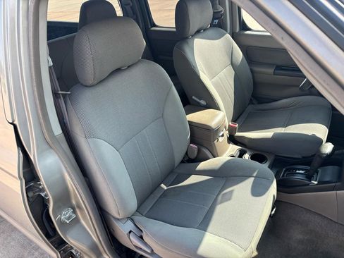 Used 2003 Nissan Frontier XE w/ XE Pwr Pkg image 8