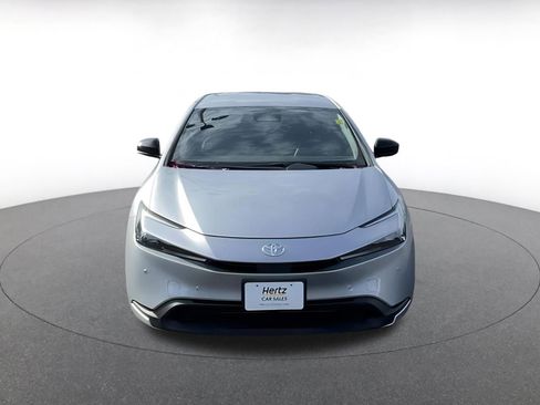 Used 2025 Toyota Prius LE image 4