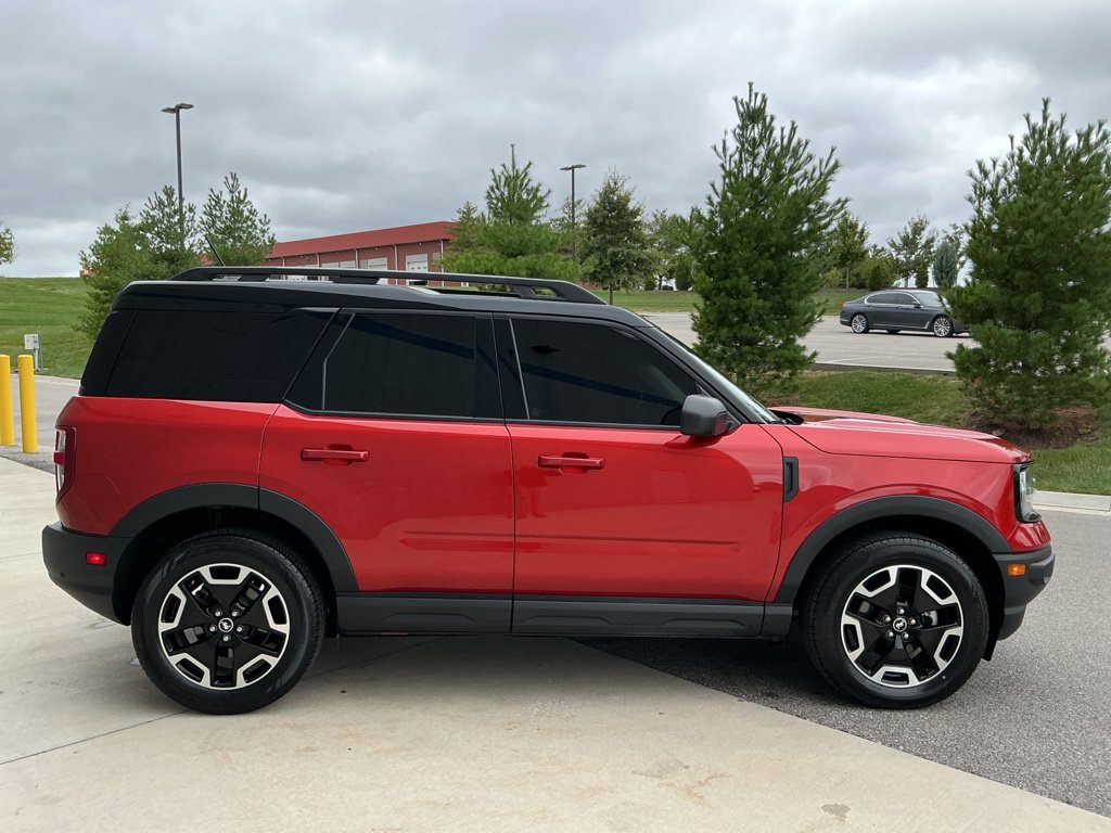 Used 2023 Ford Bronco Sport Outer Banks w/ Tech Package AWD/4WD image 11