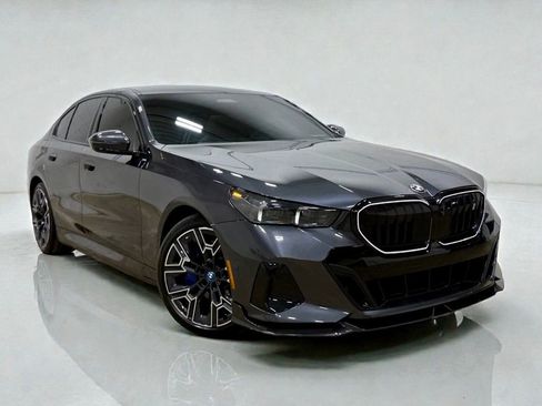 Used 2025 BMW i5 xDrive40 w/ M Sport Package image 10