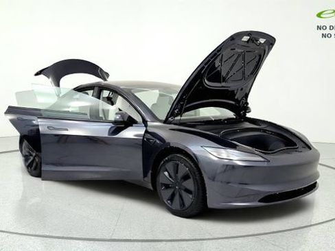 Used 2026 Tesla Model 3 RWD image 11