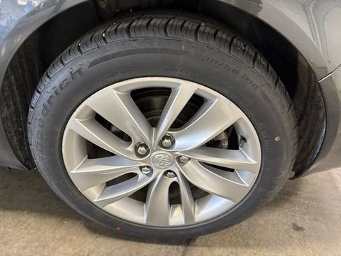 Used 2016 Buick Regal FWD image 7