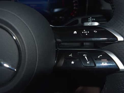 Certified 2025 Mercedes-Benz GLC 350e 4MATIC image 9