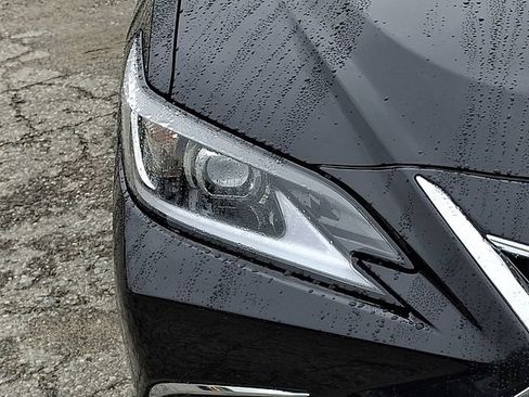 Used 2025 Lexus ES 350 w/ Premium Package FWD image 29