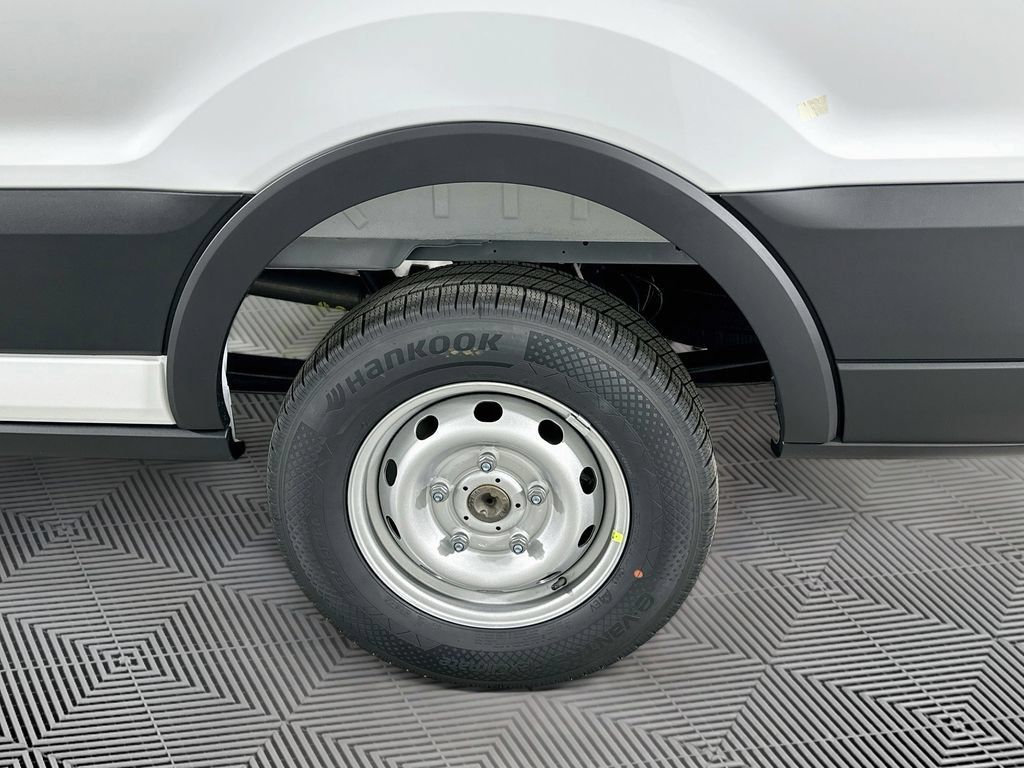 New 2027 Ford Transit 250 148 Medium Roof w/ Load Area Protection Package RWD image 17