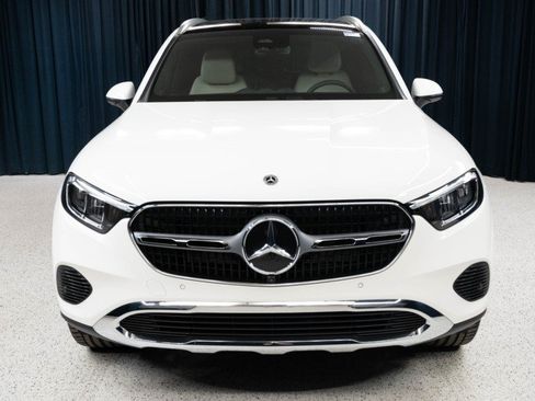 New 2027 Mercedes-Benz GLC 300 4MATIC image 2