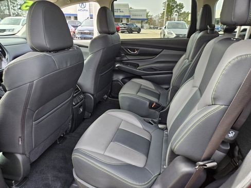 Used 2025 Subaru Ascent Onyx Edition image 10