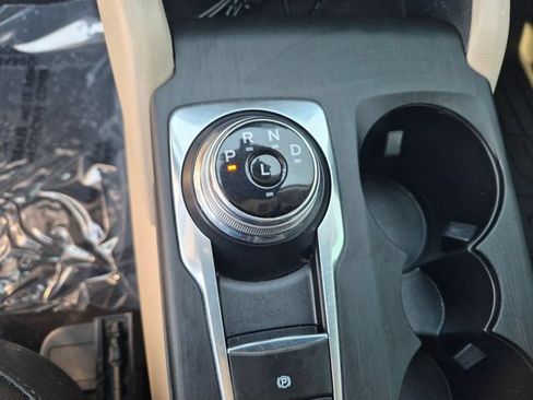 Used 2021 Ford Escape SE w/ Convenience Package FWD image 12