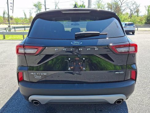 Used 2023 Ford Escape Active AWD/4WD image 9