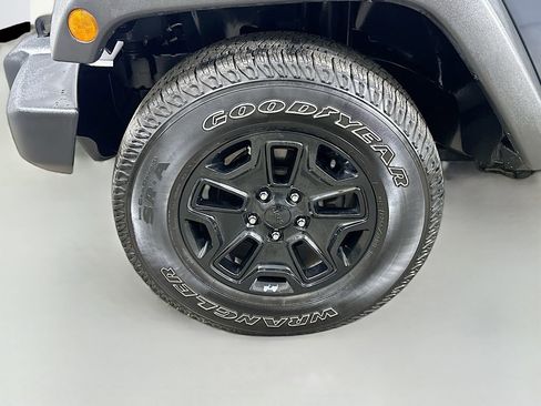 Used 2016 Jeep Wrangler Sport image 8