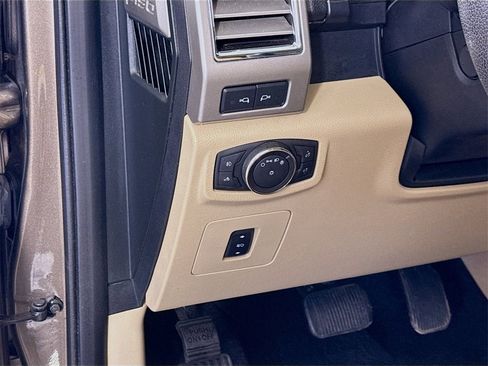 Used 2016 Ford F150 Lariat w/ Equipment Group 502A Luxury image 4