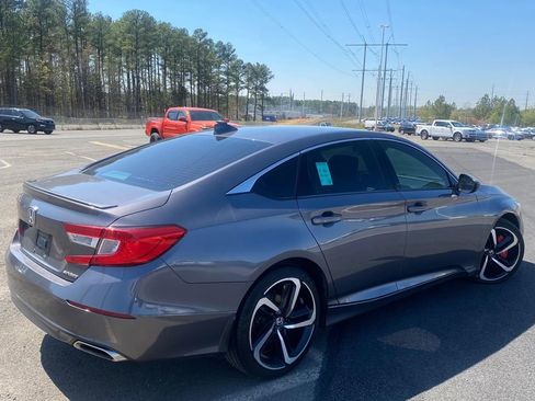 Used 2019 Honda Accord Sport image 4