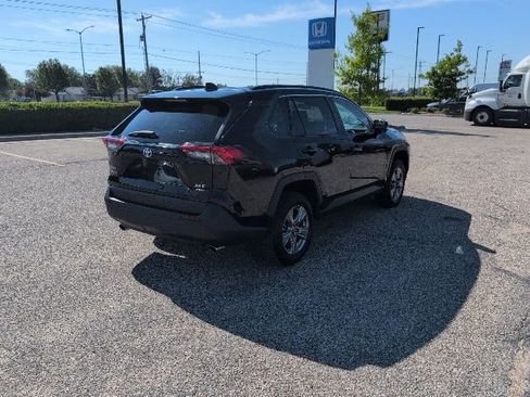Used 2024 Toyota RAV4 XLE AWD/4WD image 17