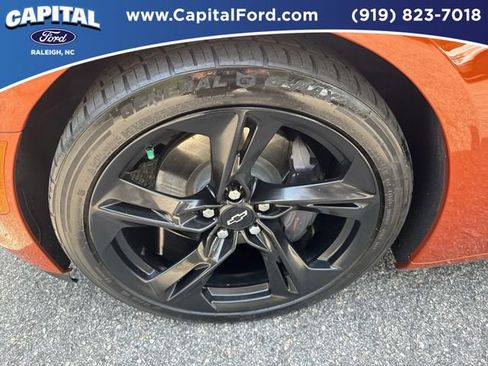 Used 2022 Chevrolet Camaro LT RWD image 13