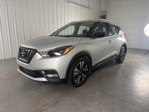 Used 2020 Nissan Kicks SR FWD image 1