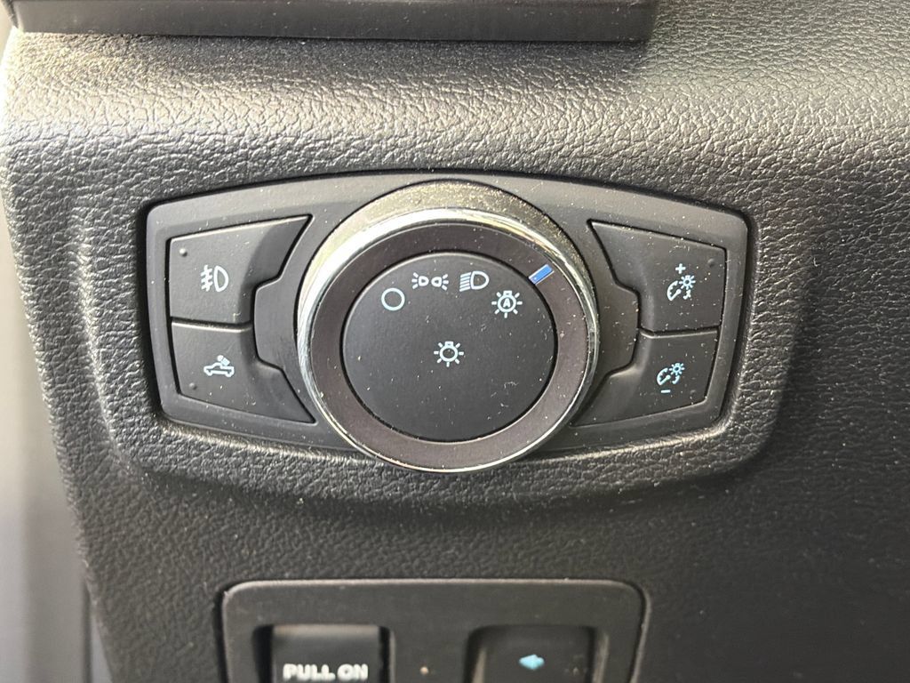 Used 2019 Ford F150 XLT w/ Equipment Group 302A Luxury AWD/4WD image 23